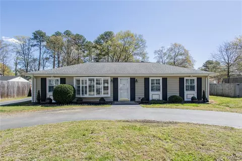 120 Huntington Rd, Colonial Heights, VA 23834