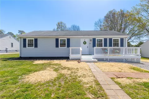 3612 Creekwood Dr, Hopewell, VA 23860