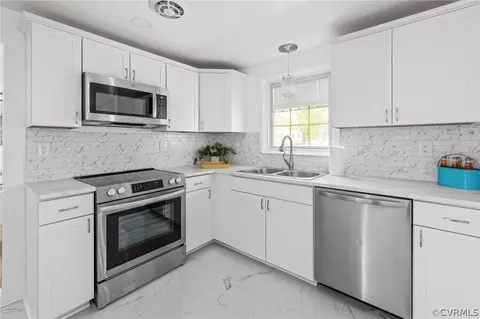 906 Pleasant St, Richmond, VA 23223
