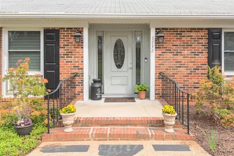 7732 Yorkdale Dr, North Chesterfield, VA 23235