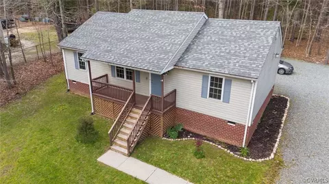 469 Courtney Ln, Aylett, VA 23009