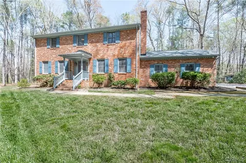 600 Sandhurst Dr, Petersburg, VA 23805