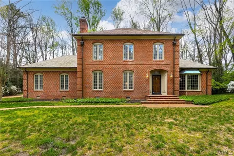 9131 Broadstone Rd, North Chesterfield, VA 23236
