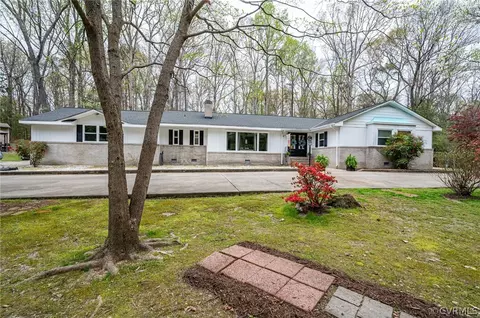 8113 Vaughan Dr, Mechanicsville, VA 23111