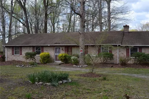 5001 Empire Pkwy, Chester, VA 23831