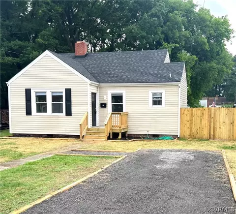 807 Floral Ave, Colonial Heights, VA 23834