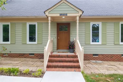 11230 Eagle Point Rd, Chester, VA 23831 photo 4
