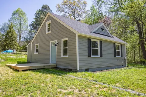 10038 Holly Rd, Mechanicsville, VA 23116