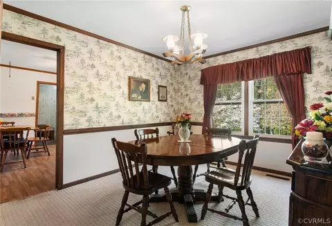 Dining - 19111 Sutherland Ave, Sutherland, VA 23885 photo 3 of 3