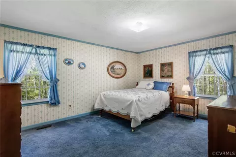 Bedroom - 19111 Sutherland Ave, Sutherland, VA 23885 photo 2 of 5