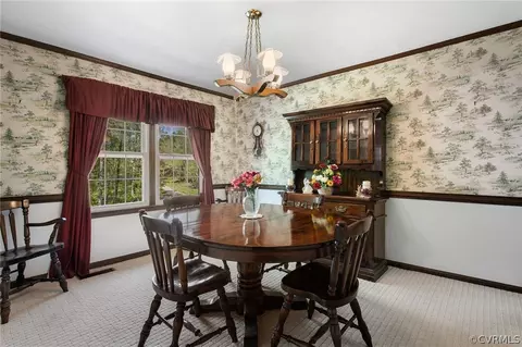 Dining - 19111 Sutherland Ave, Sutherland, VA 23885 photo 2 of 3
