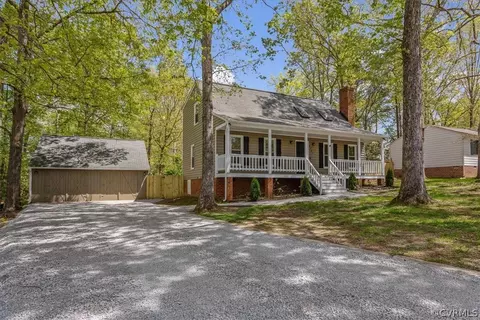 8907 Playground Cir, Richmond, VA 23237