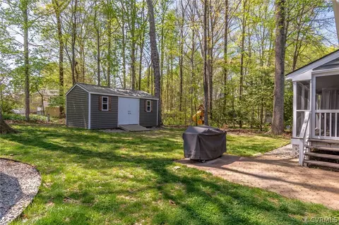 Exterior - 7606 Flag Tail Dr, Midlothian, VA 23112 photo 4 of 5