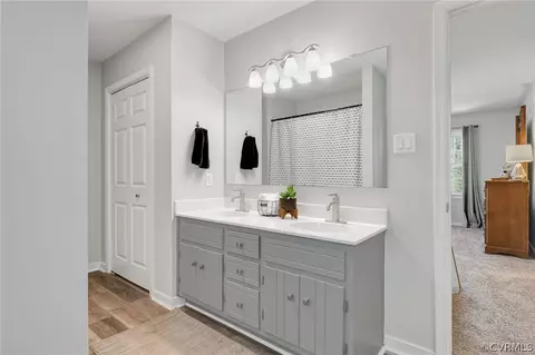 Bath - 7606 Flag Tail Dr, Midlothian, VA 23112 photo 2 of 4