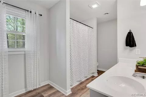 Bath - 7606 Flag Tail Dr, Midlothian, VA 23112 photo 3 of 4