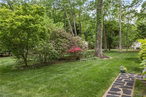 Exterior - 13610 Stonegate Rd, Midlothian, VA 23113 photo 7 of 11