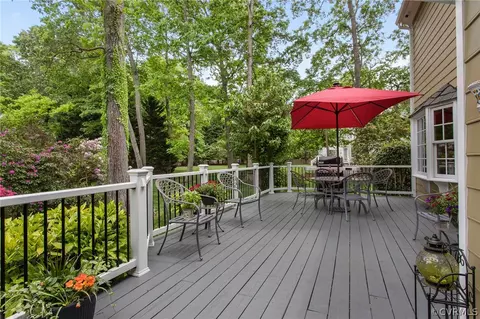 Exterior - 13610 Stonegate Rd, Midlothian, VA 23113 photo 6 of 11