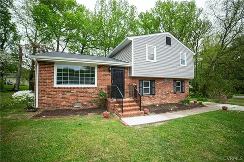 1909 Sunnyside Ave, Hopewell, VA 23860