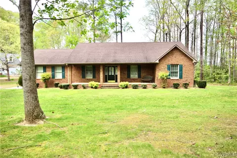 757 Meadow Dr, Tappahannock, VA 22560