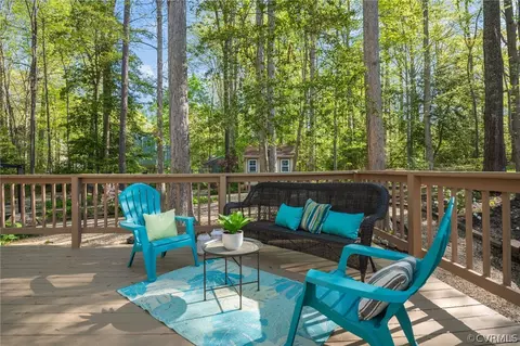 Exterior - 2829 Mcmanaway Dr, Midlothian, VA 23112 photo 7 of 20