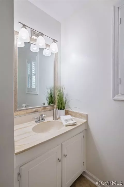 Bath - 2829 Mcmanaway Dr, Midlothian, VA 23112 photo 2 of 3