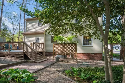 Exterior - 2829 Mcmanaway Dr, Midlothian, VA 23112 photo 12 of 20