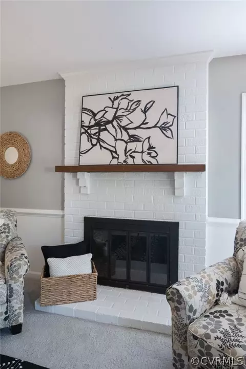 Living - 2829 Mcmanaway Dr, Midlothian, VA 23112 photo 2 of 5