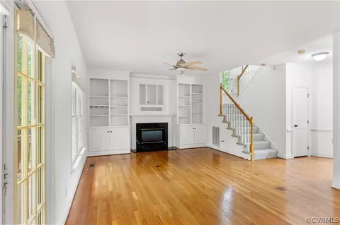 Living - 3400 Riverton Ct, Midlothian, VA 23113 photo 3 of 3
