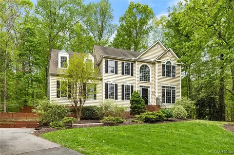 Exterior - 3400 Riverton Ct, Midlothian, VA 23113 photo 3 of 10
