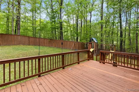Exterior - 3400 Riverton Ct, Midlothian, VA 23113 photo 4 of 10