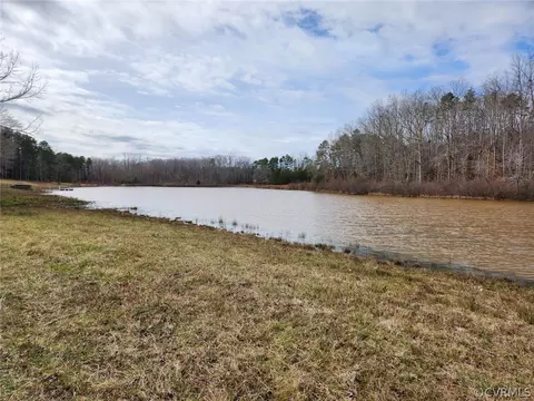 000 Overton Rd, Victoria, VA 23974