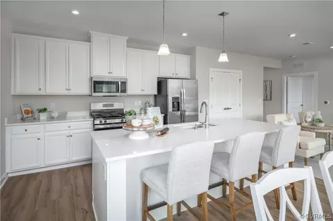 6615 Citory Way #101, Moseley, VA 23120
