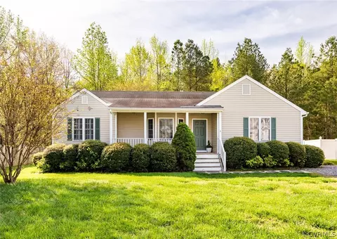 11619 Clear Ridge Dr, Midlothian, VA 23112