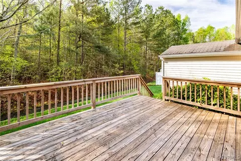 Exterior - 11619 Clear Ridge Dr, Midlothian, VA 23112 photo 8 of 12
