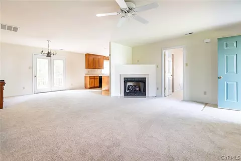Living - 11619 Clear Ridge Dr, Midlothian, VA 23112 photo 3 of 5