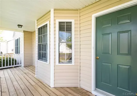 Exterior - 11619 Clear Ridge Dr, Midlothian, VA 23112 photo 4 of 12