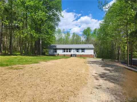 821 Minter Ln, Walkerton, VA 23177