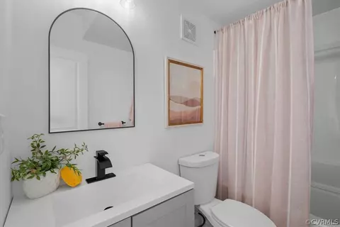 Bath - 2115 Williamsburg Rd, Richmond, VA 23231 photo 1 of 6