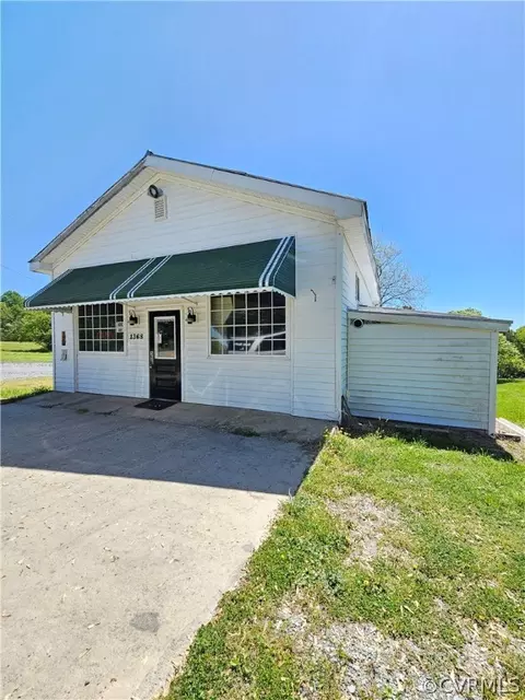 1368 Columbia Rd, Columbia, VA 23038