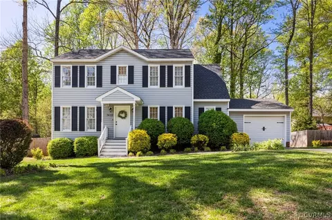 7412 Belmont Stakes Dr, Midlothian, VA 23112