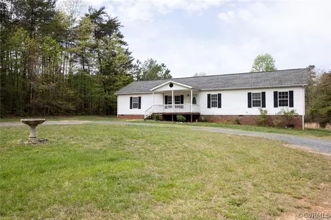 2307 Ridge Rd, Arvonia, VA 23004