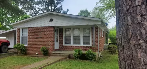 39 Ridge Rd, Blackstone, VA 23824