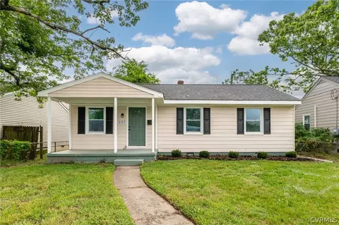 107 Slagle Ave, Petersburg, VA 23803