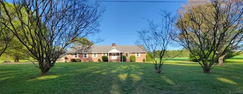 3225 Lydia Ln, Hopewell, VA 23860