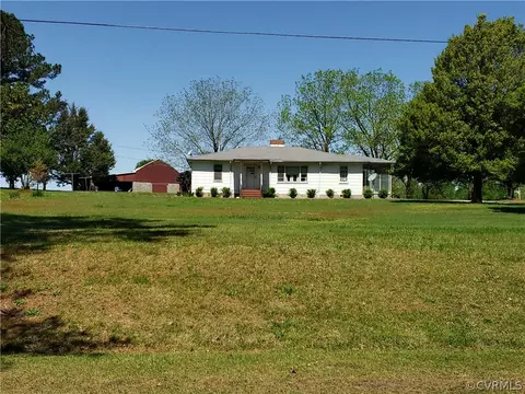 9224 S Quay Rd, Suffolk, VA 23437