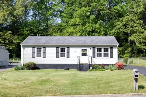 15806 Gary Ave, Chester, VA 23831