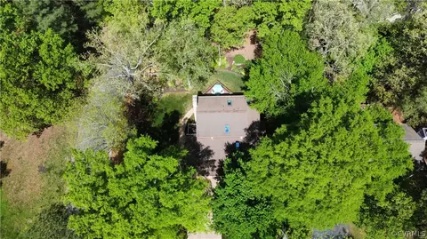 View/Area - 2410 Copper Hill Pl, Midlothian, VA 23112 photo 2 of 5