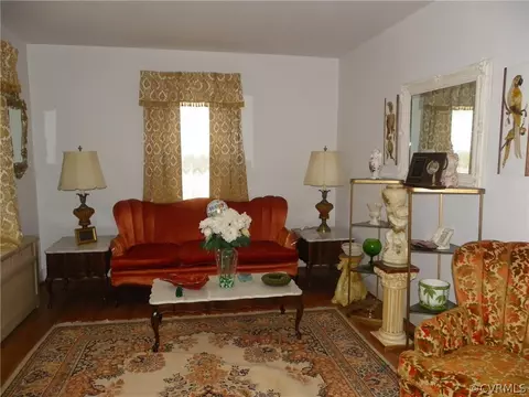 Living - 1203 Hampton St, Richmond, VA 23220 photo 1 of 2