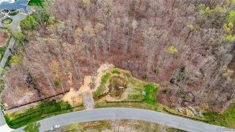 950 Fawn Haven Dr, Midlothian, VA 23113