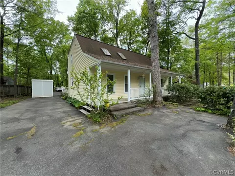 11613 Leiden Ln, Midlothian, VA 23112